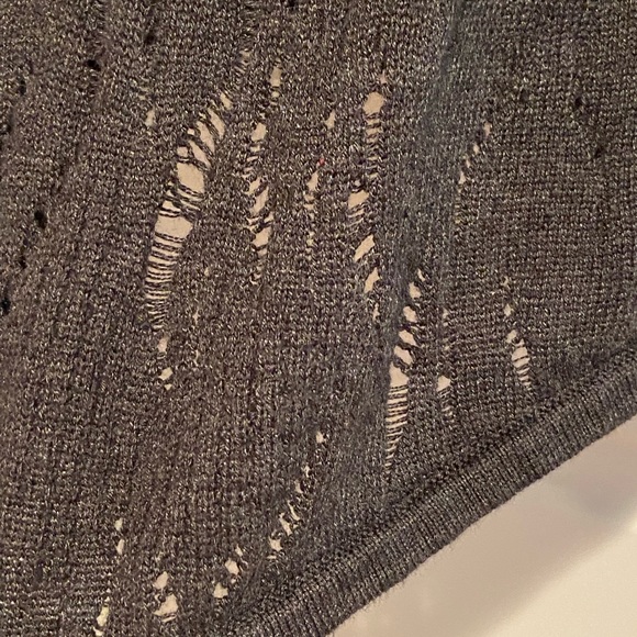 Express asymmetrical sweater - Picture 8 of 11